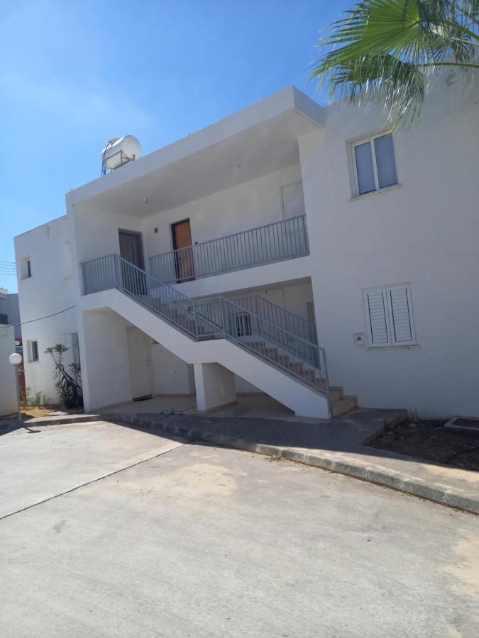 Akamandos 76 Apartment Peyia Luaran gambar